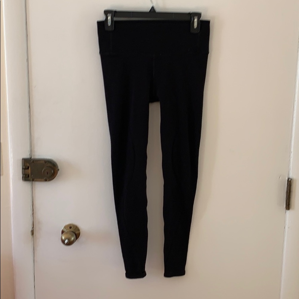 Lululemon black leggings with netting sz 8